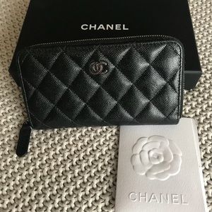 Chanel zip wallet. Like new!!! Box, receipt $700!!